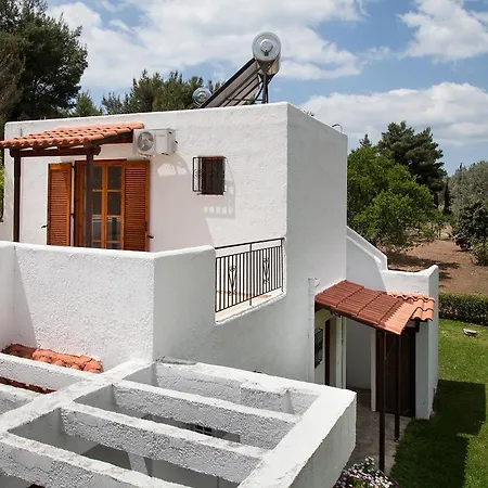 Eretria Park Studios Exterior photo